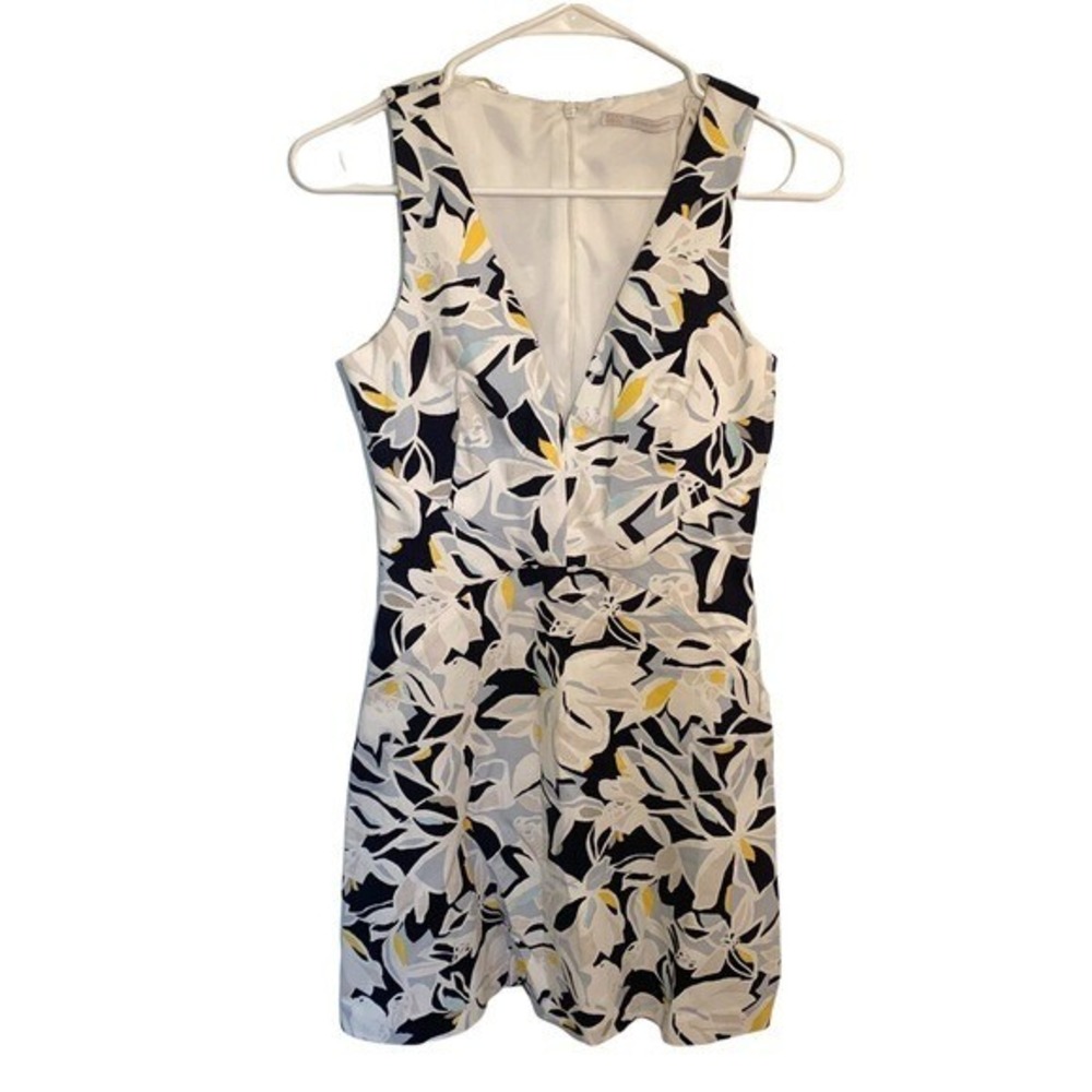 Zara Trafaluc Women's Size XS Sleeveless Deep V-Neck Dress Floral White Blue